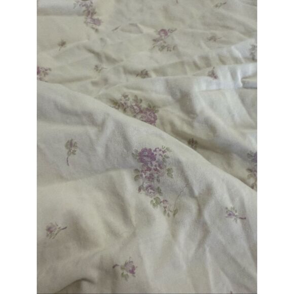Simply Shabby Chic Rachel Ashwell Lilac Twin fitted sheet - Picture 4 of 7
